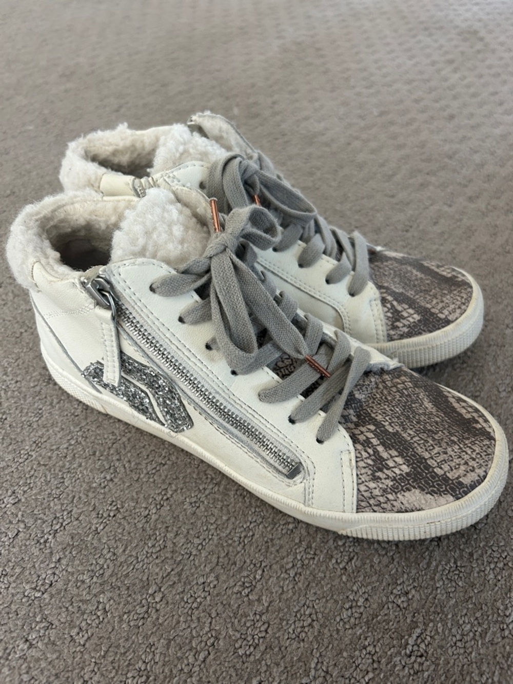 Dolce Vita Cream & Gray High-Top Sneakers with Shearling and snake skin pattern